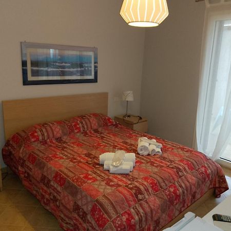 Villa Florida - Prestige Exclusive Rooms & Luxury Villas San Teodoro  Bagian luar foto