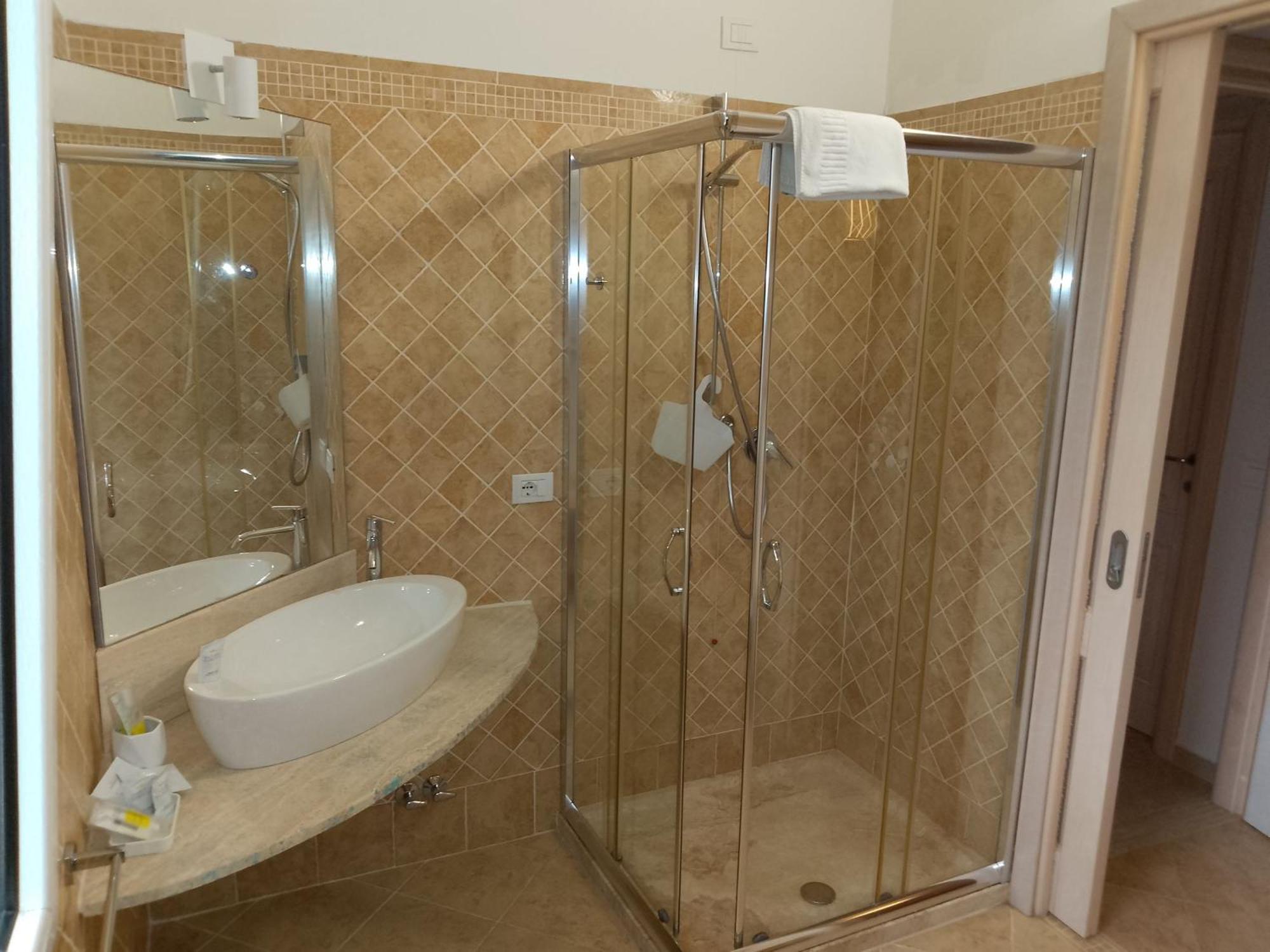 Villa Florida - Prestige Exclusive Rooms & Luxury Villas San Teodoro  Bagian luar foto